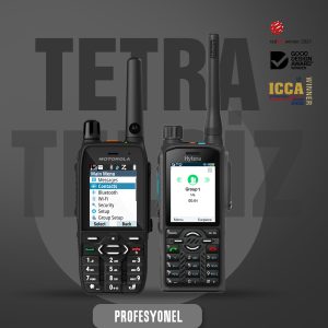 TETRA Telsiz Seçimi ve KurulumuTETRA telsiz sistemi kurmak, bireysel cihaz satın almaktan çok daha kapsamlı bir süreçtir. Bu nedenle seçim yapılırken şu faktörler göz önünde bulundurulmalıdır:

Ağ altyapısı gereksinimleri
Kullanıcı sayısı ve yoğunluğu
Güvenlik ihtiyaçları
Coğrafi kapsama alanı
Teknik destek ve bakım hizmetleri

Profesyonel bir kurulum ile sistemden maksimum verim elde edilebilir.

Sonuç

Gelişmiş iletişim ihtiyaçlarının karşılanmasında TETRA telsiz sistemleri, sunduğu yüksek güvenlik, kesintisiz bağlantı ve akıllı ağ yönetimi ile öne çıkmaktadır. Özellikle kritik görevlerde çalışan kurumlar için bu sistemler, sadece bir iletişim aracı değil, aynı zamanda operasyonel başarının temel taşlarından biridir.