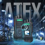 ATEX Telsizler Endüstride Güvenli Haberleşmenin Önemi Tehlikeli çalışma ortamlarında iletişim eksikliği ciddi sonuçlar doğurabilir. Bu nedenle güvenilir haberleşme sistemleri, iş güvenliği politikalarının temel parçalarından biridir. ATEX telsizler, çalışanların birbirleriyle hızlı ve güvenli şekilde iletişim kurmasını sağlayarak operasyonel süreçlerin daha kontrollü ilerlemesine yardımcı olur. Acil durum yönetimi, bakım operasyonları ve saha koordinasyonu gibi kritik süreçlerde profesyonel ATEX telsiz kullanımı işletmelere büyük avantaj sağlar. Özellikle yüksek riskli sektörlerde güvenlik standartlarının sağlanabilmesi için doğru iletişim ekipmanlarının tercih edilmesi gerekir. Sonuç ATEX telsizler, patlama riski bulunan çalışma alanlarında güvenli iletişim sağlamak için geliştirilen özel haberleşme cihazlarıdır. Dayanıklı yapıları, gelişmiş güvenlik özellikleri ve uluslararası sertifikaları sayesinde endüstriyel sektörlerde yaygın olarak kullanılmaktadır. İş güvenliğini artırmak ve operasyonel verimliliği desteklemek isteyen işletmeler için ATEX sertifikalı telsiz çözümleri büyük önem taşımaktadır.